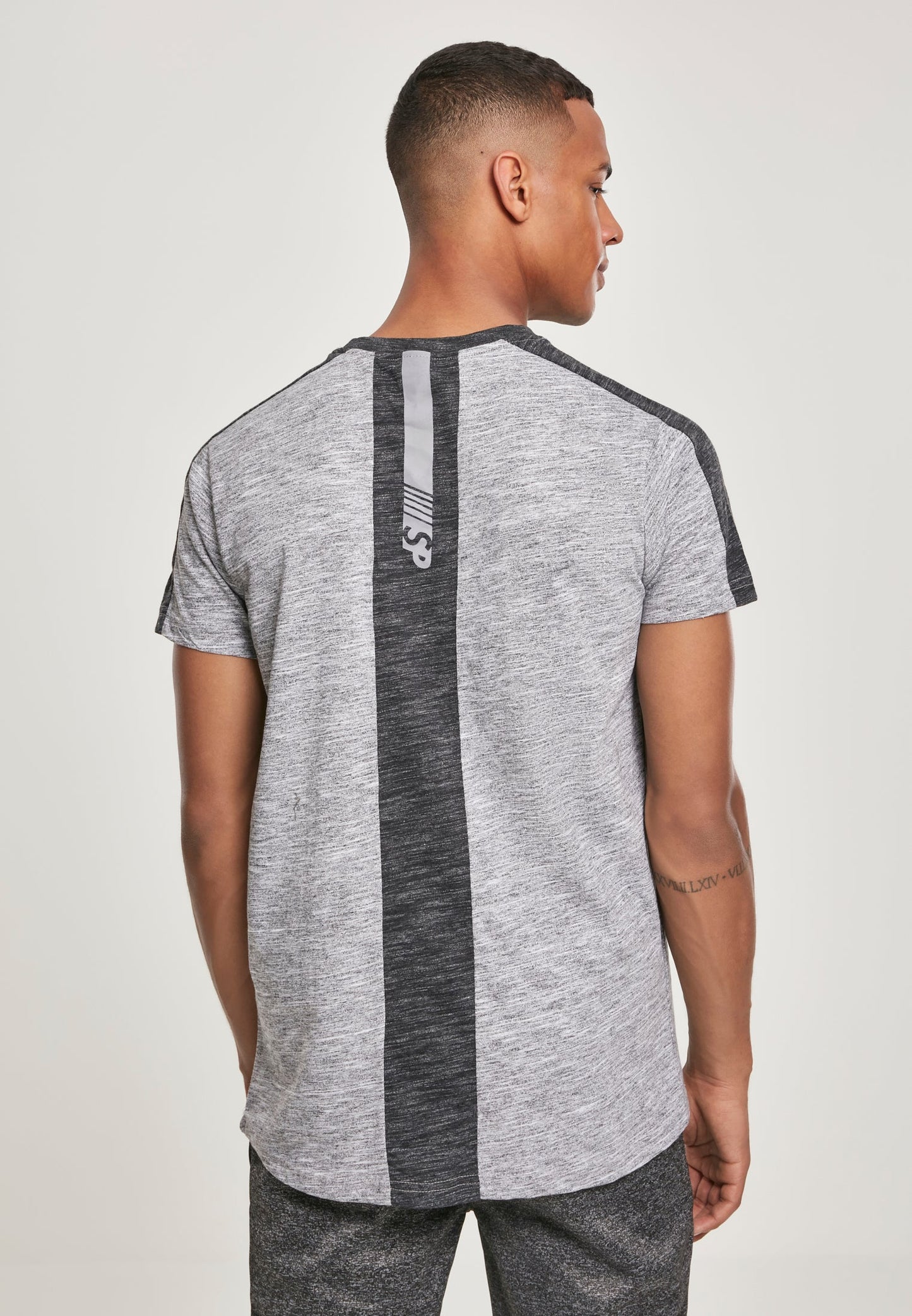 Southpole Shoulder Panel Tech T-Shirt in Grau