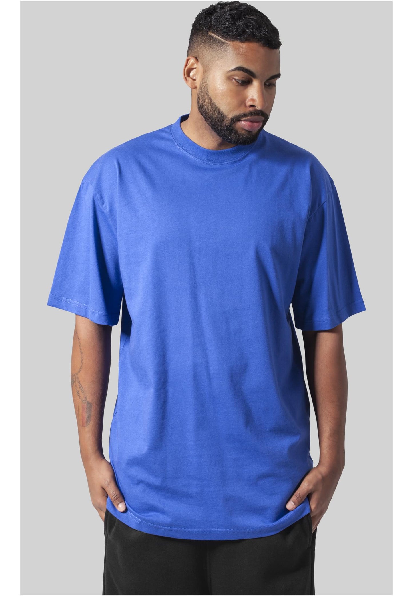 Urban Classics Tall T-Shirt Baggy / Loose Fit in Royal Blau