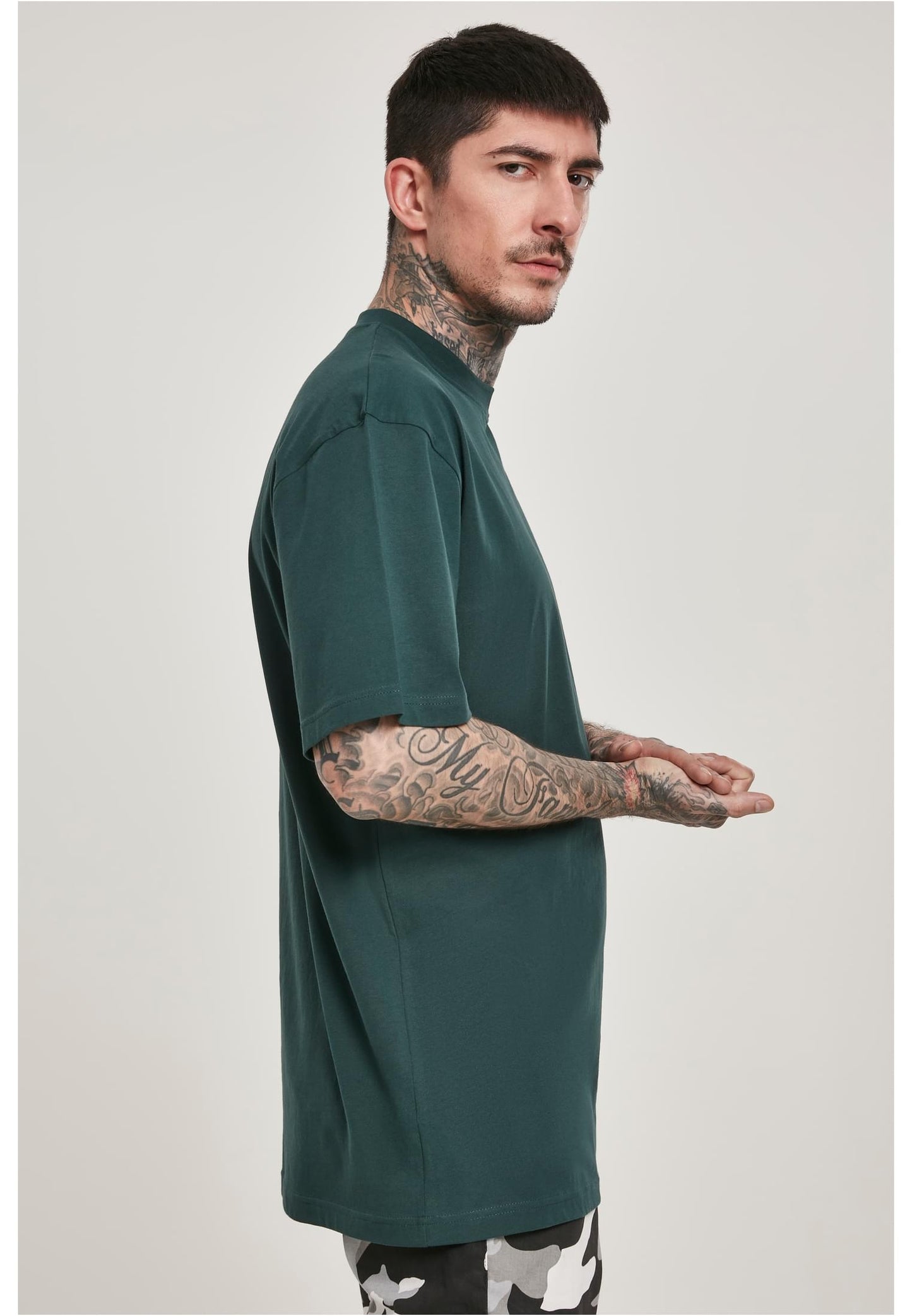 Urban Classics Tall T-Shirt Baggy / Loose Fit in Flaschengrün
