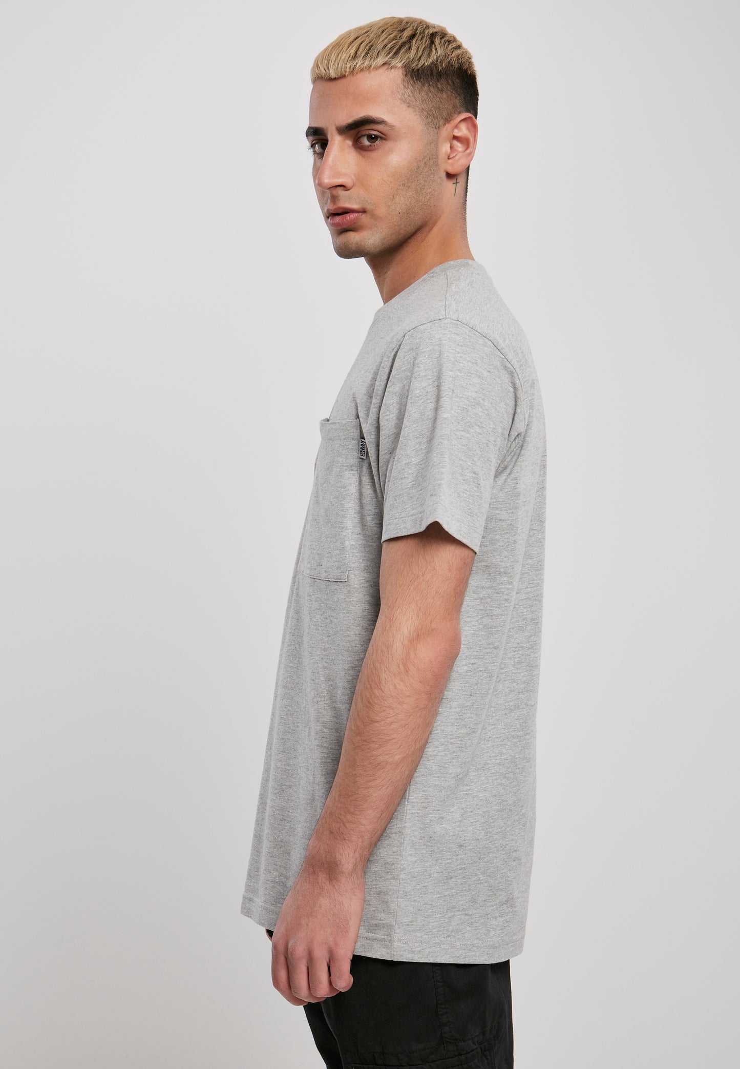Urban Classics Basic Pocket T-Shirt in Grau