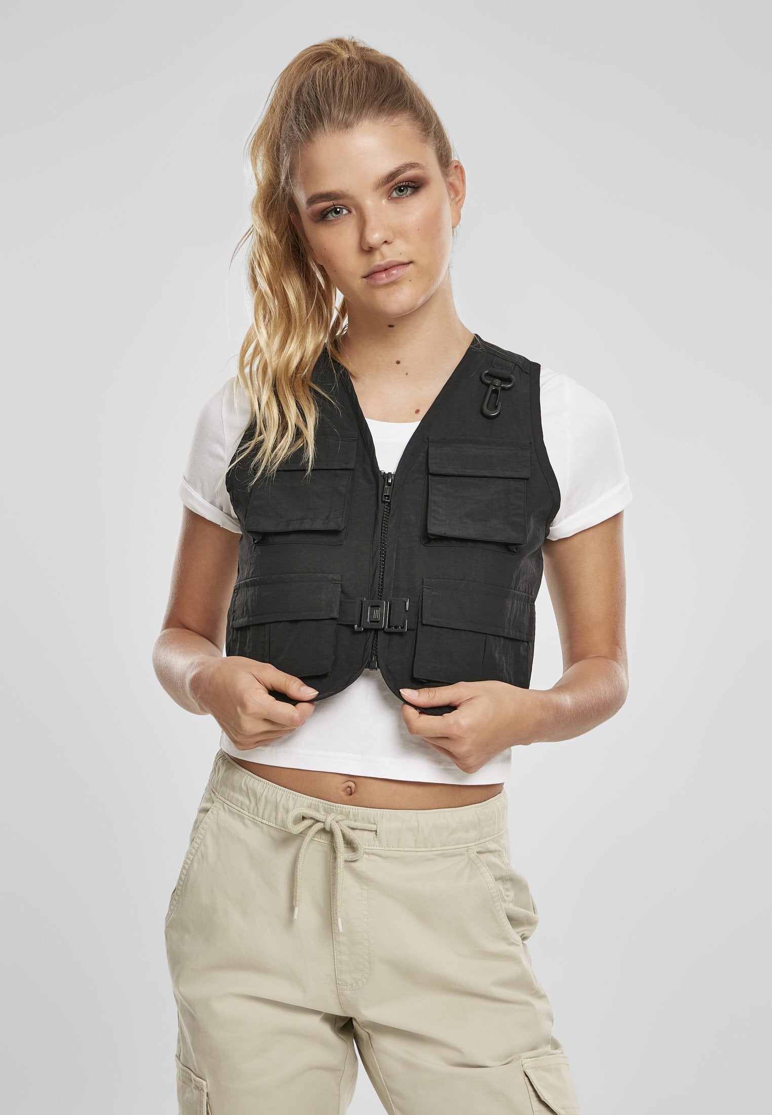 Urban Classics Damen Short Tactical Vest-Street-& Sportswear Aurich - 